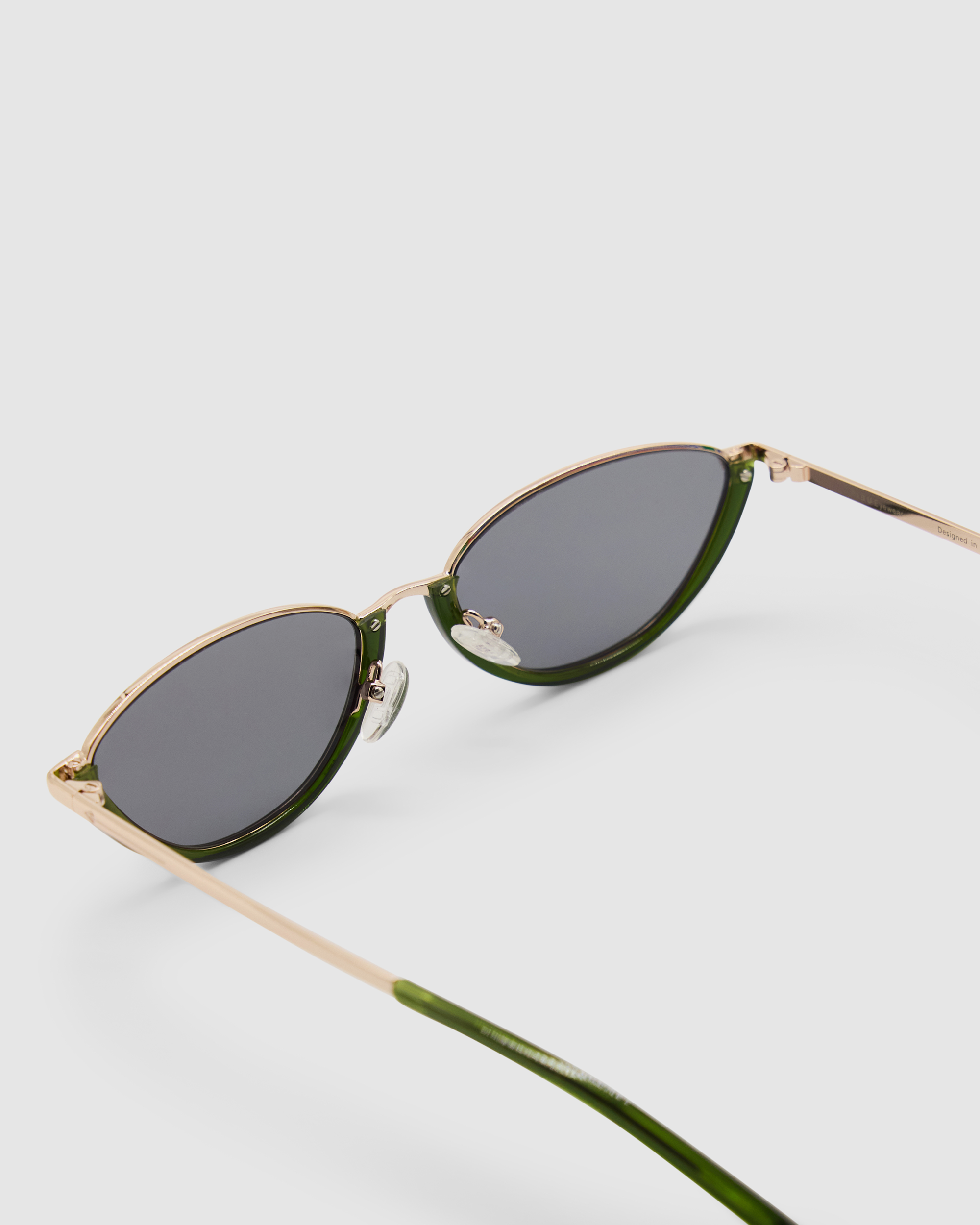 TRIBU Nardi Green and rose gold cat-eye sunglasses – detailed view